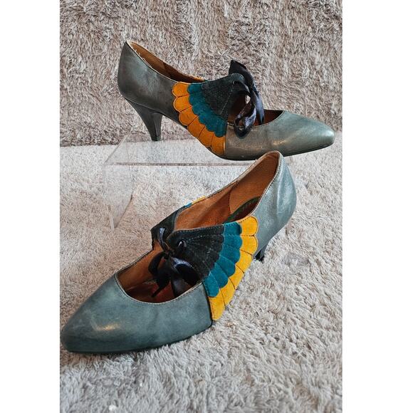 Poetic License Delish Peacock Leather Mary Jane‎ Pump Shoes Women Size 10M Multi - Picture 1 of 10